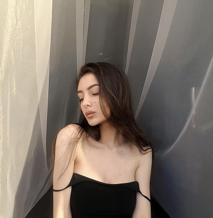 Девушки за деньги: искусство наслаждения в мире интимного досуга